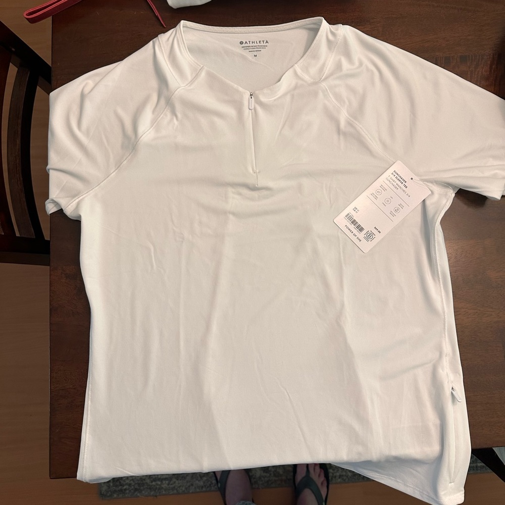 NWT Athleta Sunchaser UPF Top